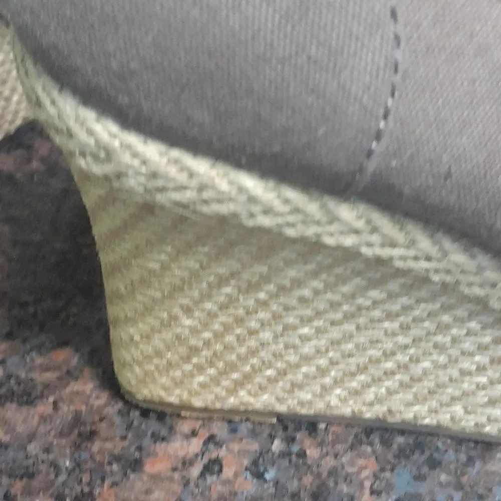 Toms Peep Toe Wedges...Size 9.5....Excellent condition.